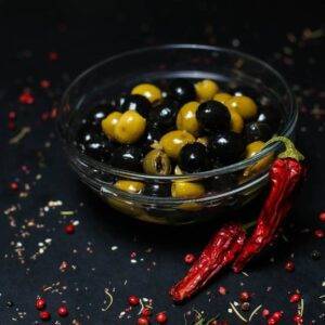 Маслини і оливки