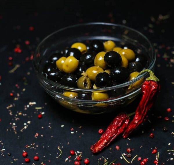 Маслини і оливки